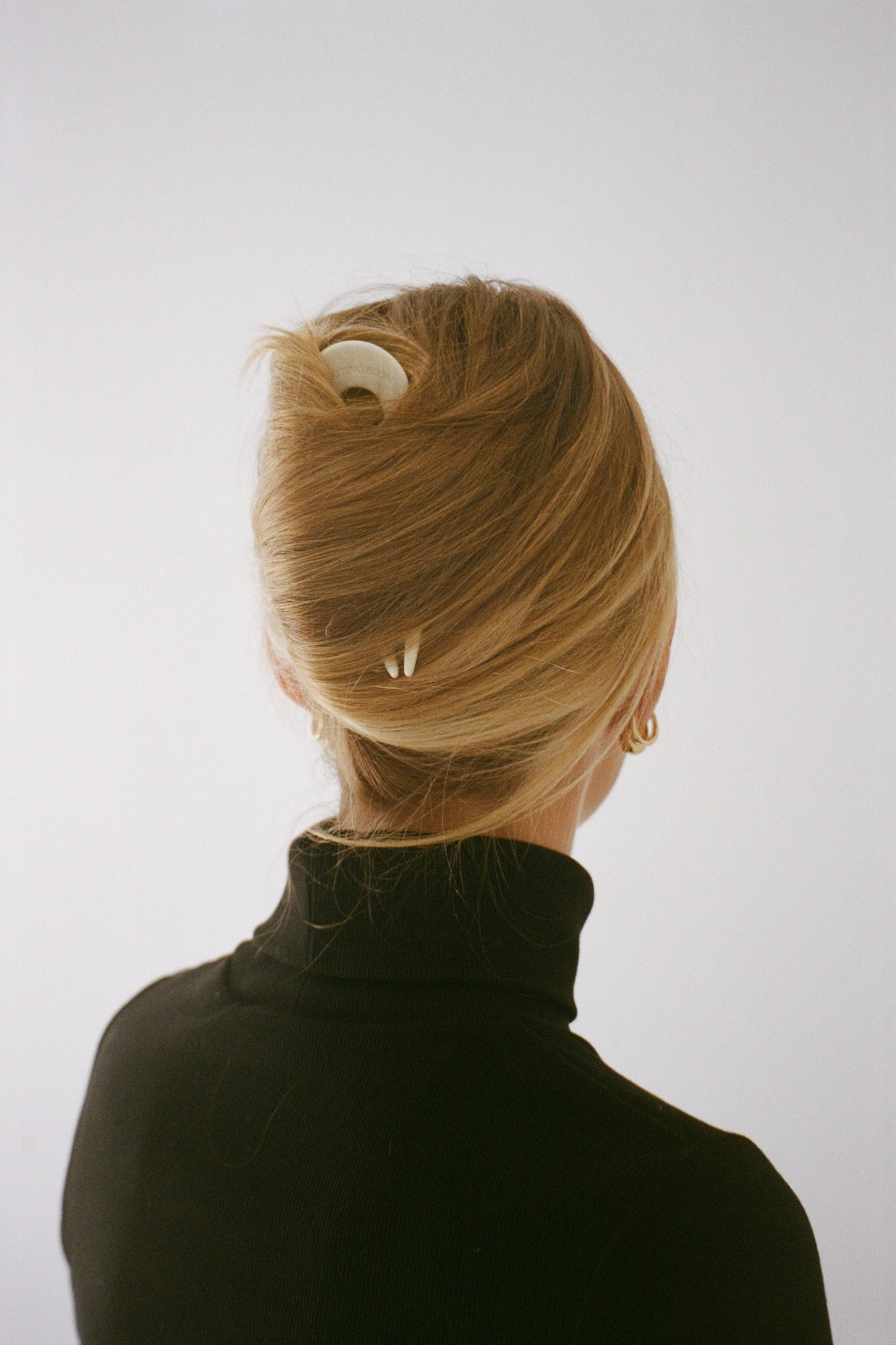 Elevated 3 Piece Hair Bundle in White Sandstone