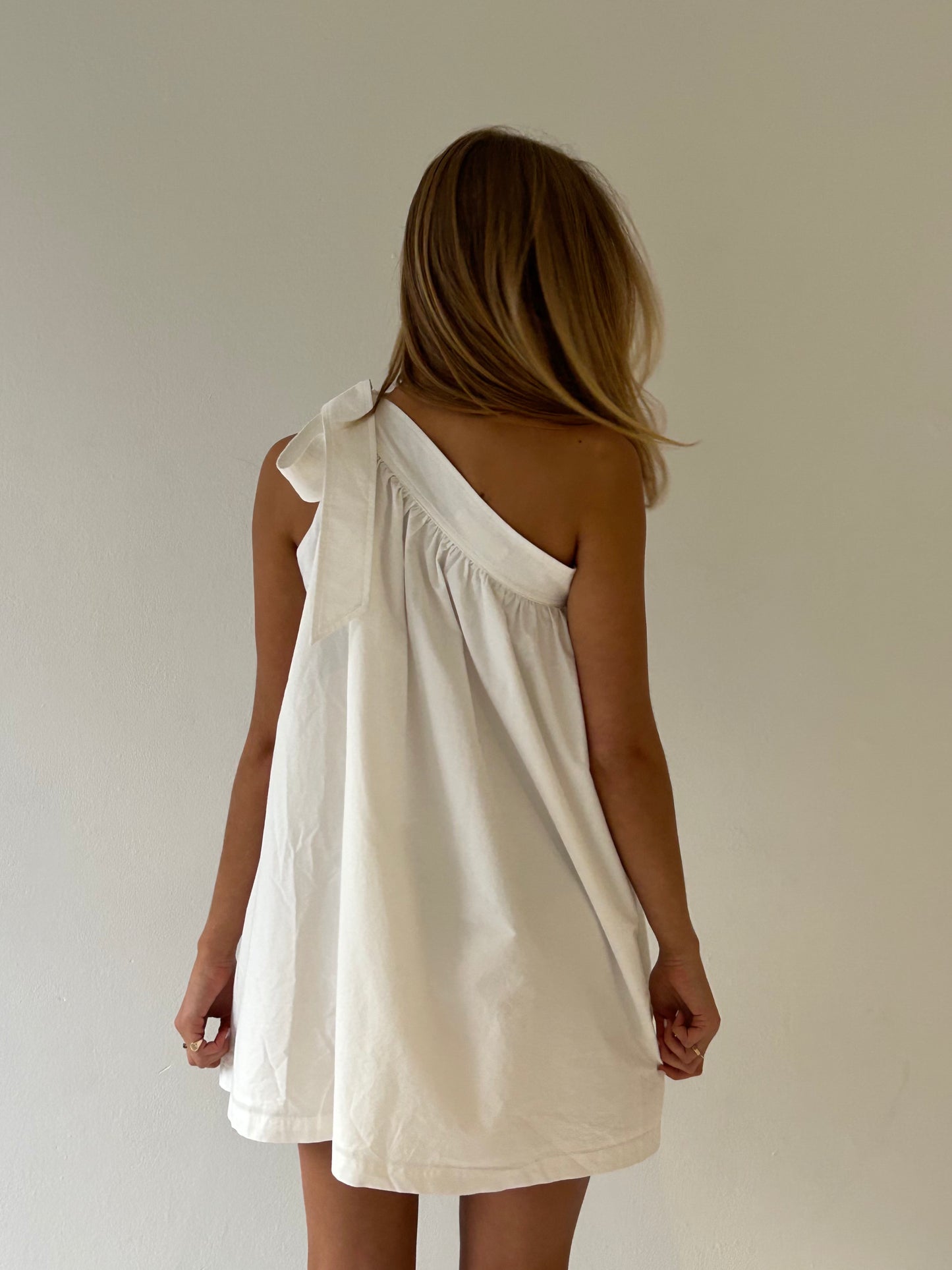 The Brownlow Bow in White