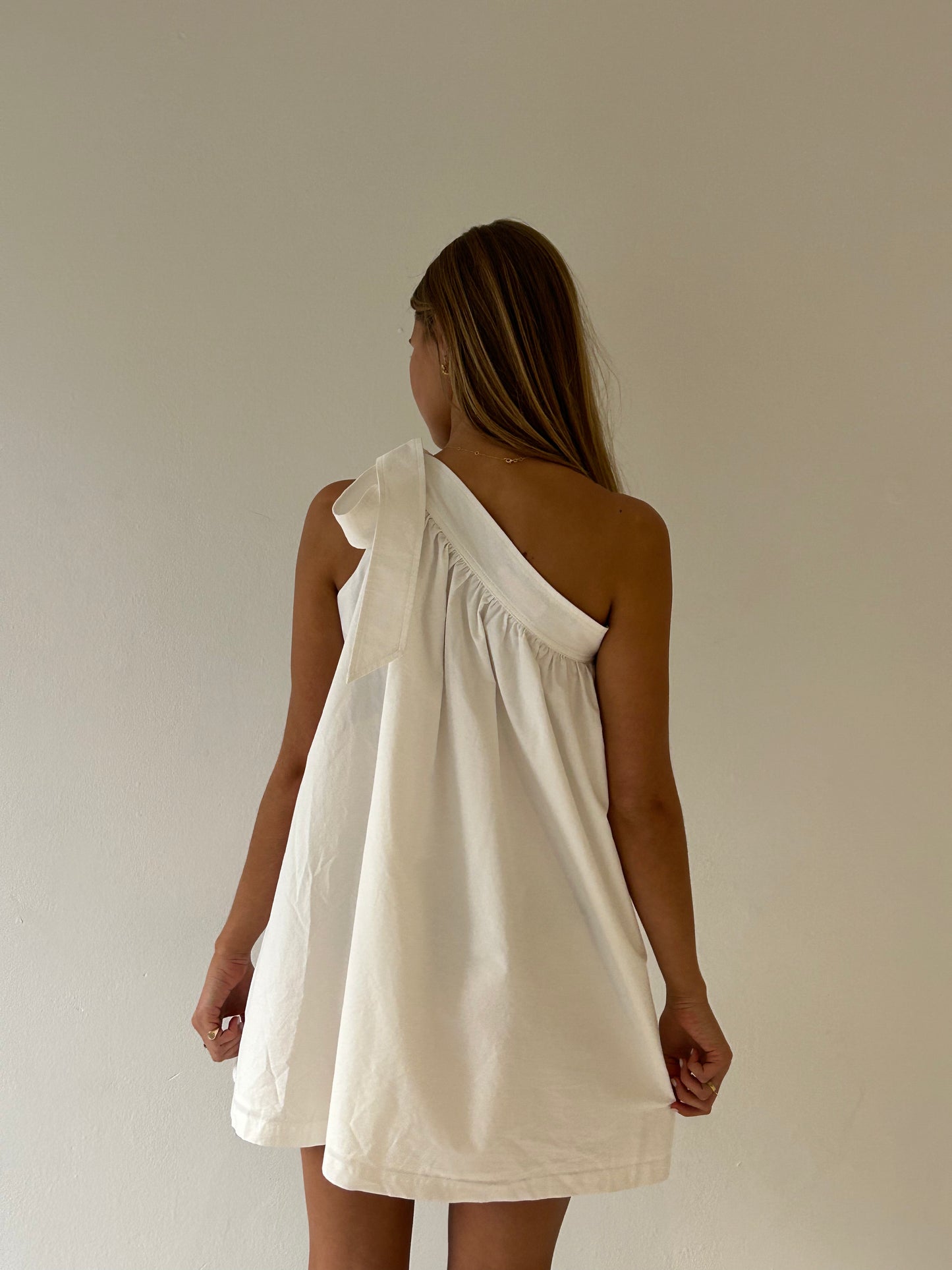 The Brownlow Bow in White