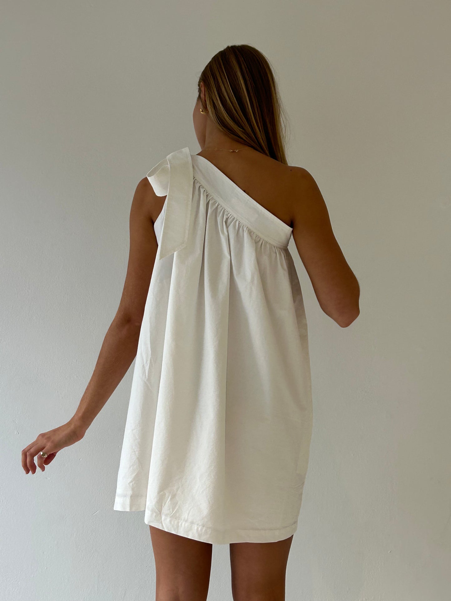 The Brownlow Bow in White