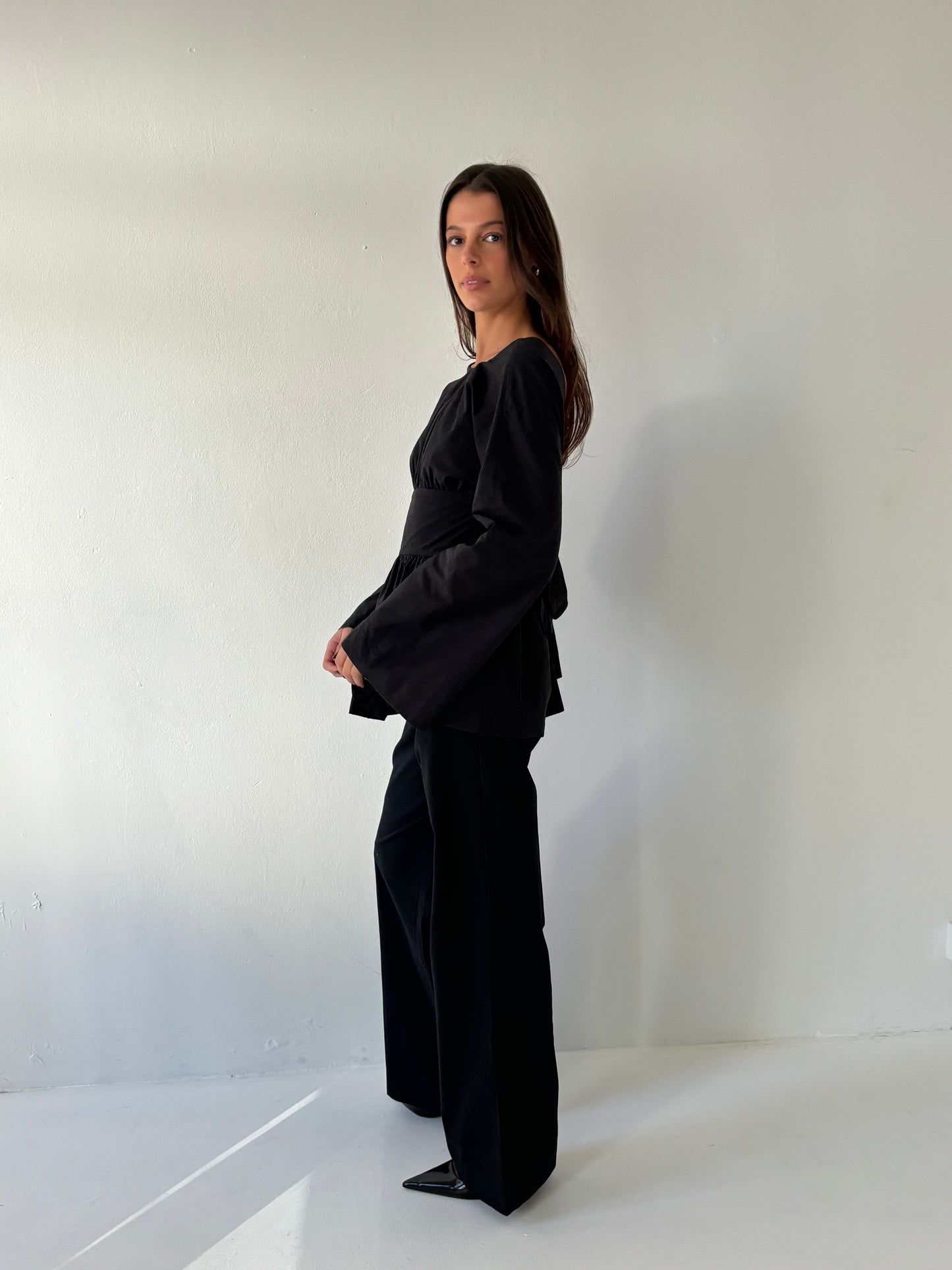 The Long Sleeve Rhoe Top in Black